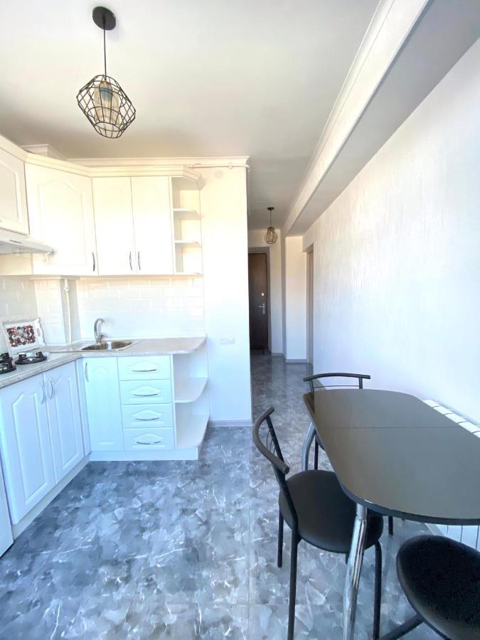 Modern Apartment In The Heart Of Gjoemri Buitenkant foto